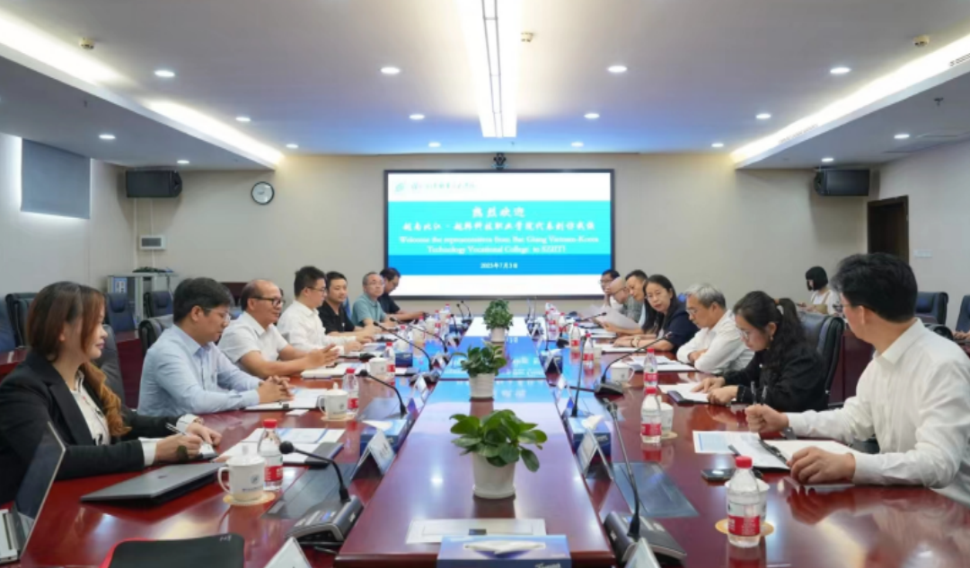 -越疆助力一帶一路，為越南職校來(lái)中合作搭橋