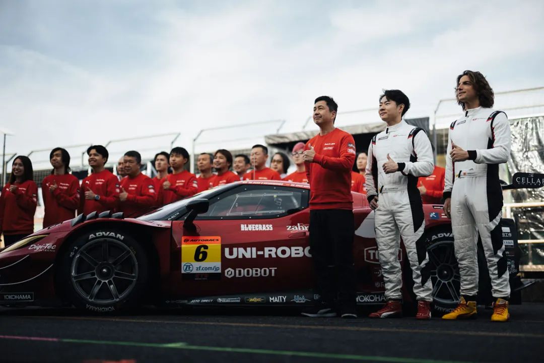 -越疆科技 與 Team LeMans 攜手沖擊頂級跑車賽事，點(diǎn)燃真正的速度與“機(jī)”情